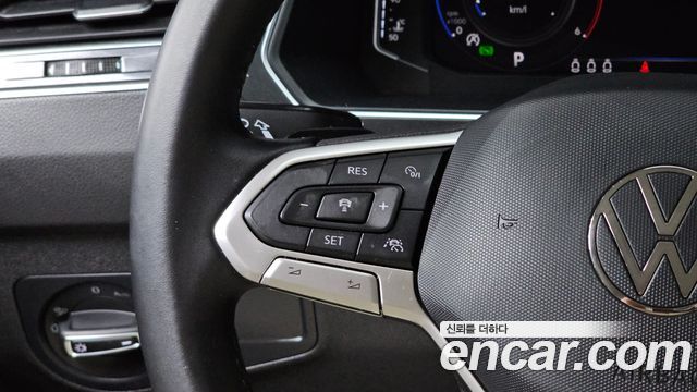 Volkswagen Tiguan 2022 — photo 21