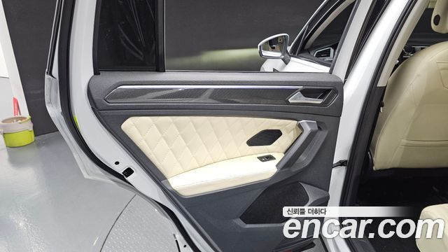 Volkswagen Tiguan 2022 — photo 15