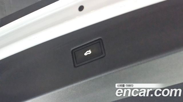Volkswagen Tiguan 2022 — photo 31