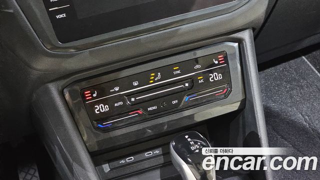 Volkswagen Tiguan 2022 — photo 32