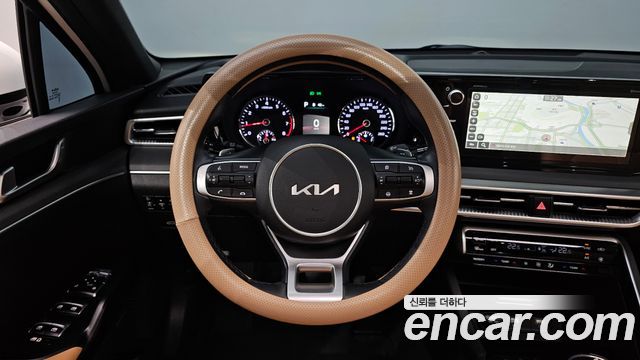 Kia K5 2023 — photo 12