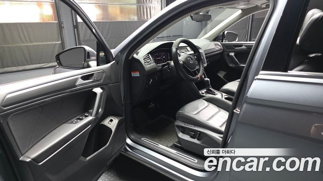 Volkswagen Tiguan 2020 — photo 13
