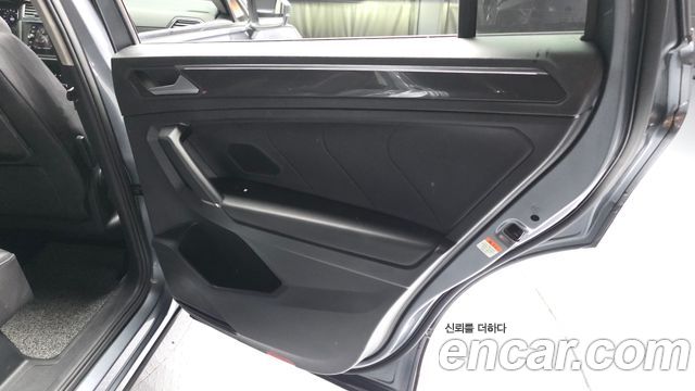 Volkswagen Tiguan 2020 — photo 15