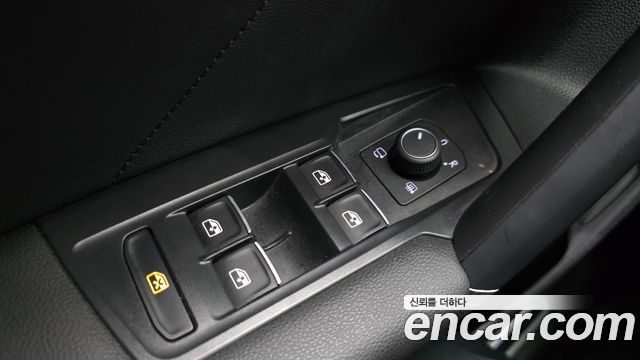 Volkswagen Tiguan 2020 — photo 28