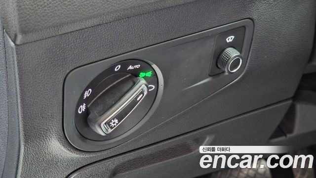 Volkswagen Tiguan 2020 — photo 29