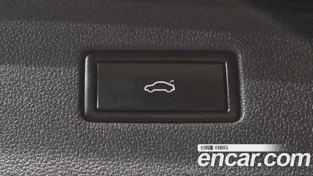 Volkswagen Tiguan 2020 — photo 31