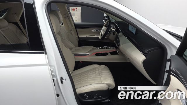 Genesis GV70 2023 — photo 11