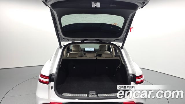 Genesis GV70 2023 — photo 20