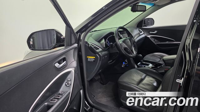 Hyundai Santafe 2017 — photo 12