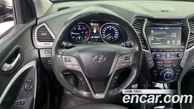 Hyundai Santafe 2017 — photo 14