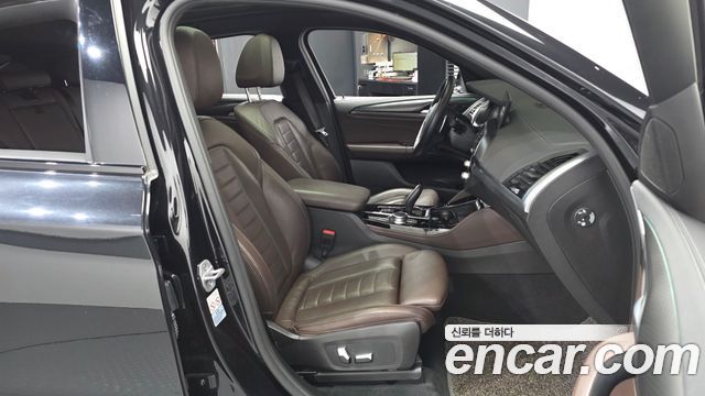 BMW X4 2021 — photo 17