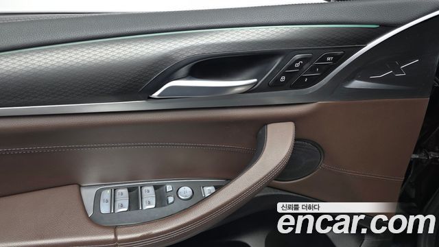 BMW X4 2021 — photo 32