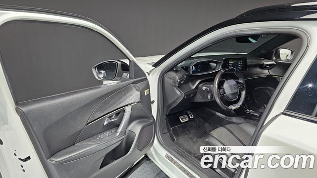 Peugeot 2008 2022 — photo 13