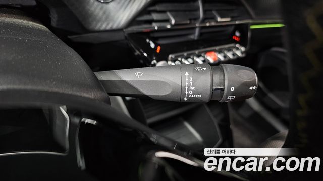 Peugeot 2008 2022 — photo 23
