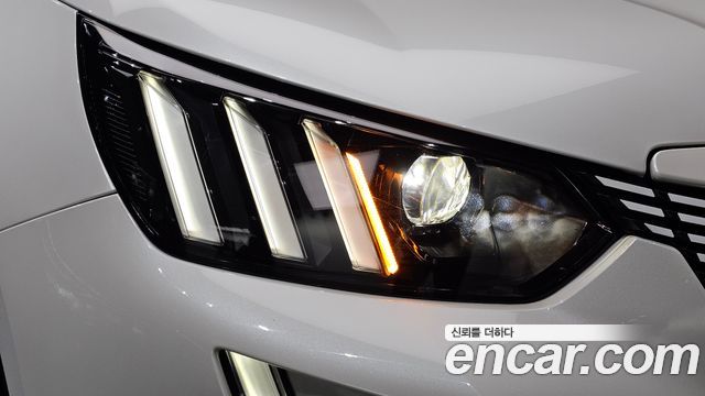 Peugeot 2008 2022 — photo 8