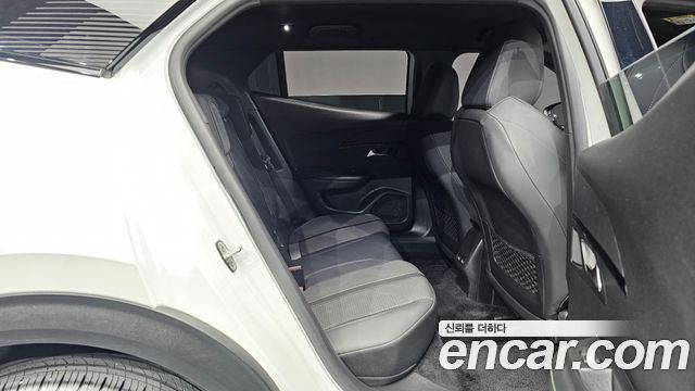 Peugeot 2008 2022 — photo 30