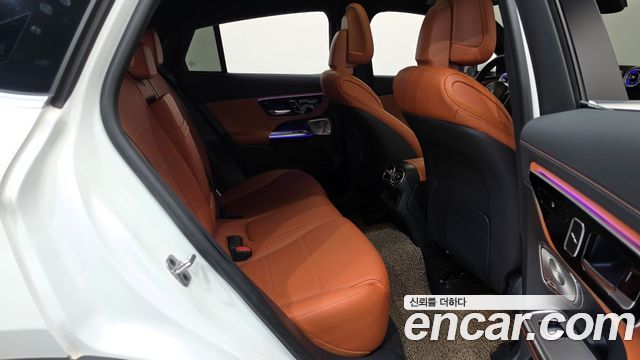 Mercedes-Benz GLC-Class 2025 — photo 17