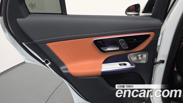 Mercedes-Benz GLC-Class 2025 — photo 15