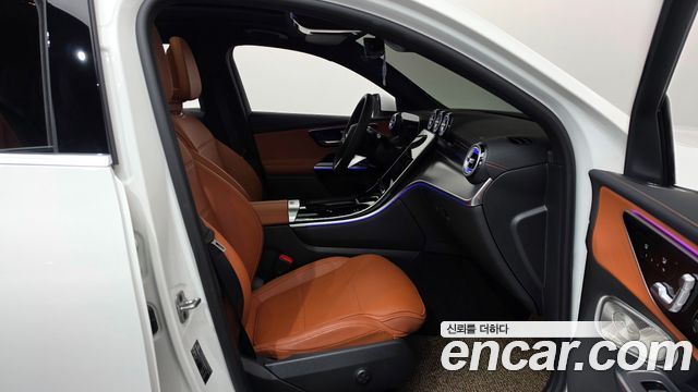 Mercedes-Benz GLC-Class 2025 — photo 16