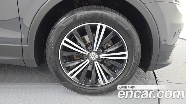 Volkswagen Tiguan 2018 — photo 7