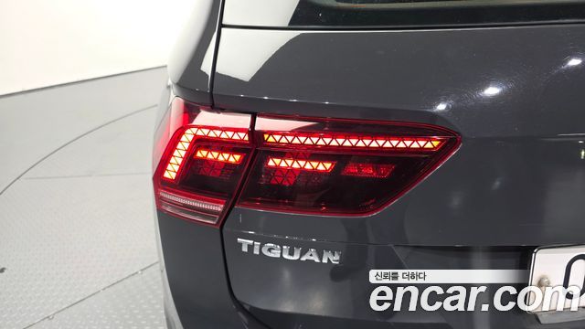Volkswagen Tiguan 2018 — photo 9