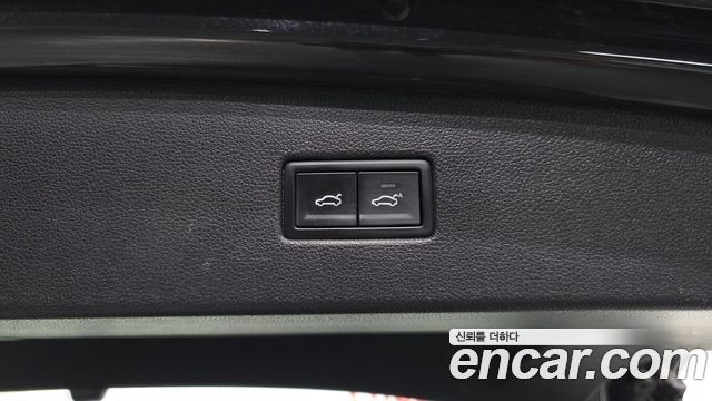 Volkswagen Tiguan 2018 — photo 30