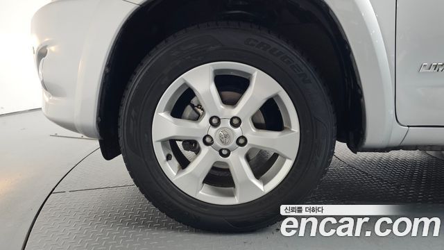 Toyota RAV4 2011 — photo 5