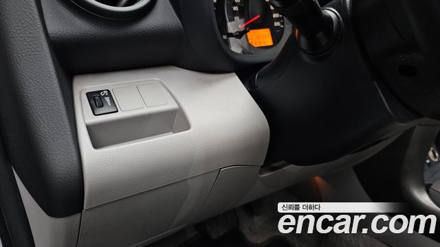 Toyota RAV4 2011 — photo 23