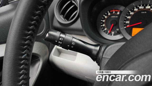 Toyota RAV4 2011 — photo 24