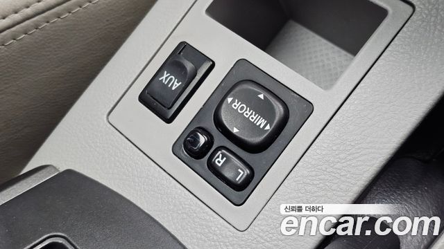 Toyota RAV4 2011 — photo 31