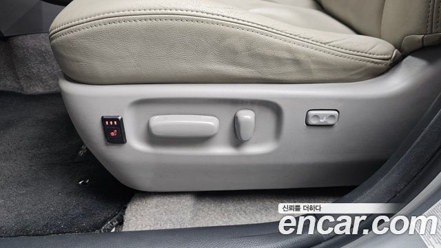 Toyota RAV4 2011 — photo 33