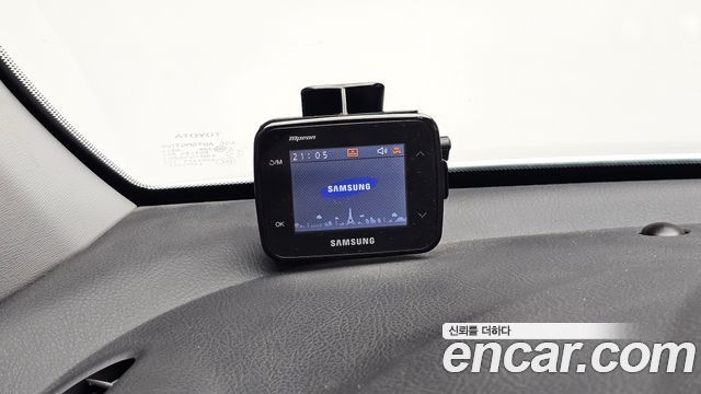 Toyota RAV4 2011 — photo 35