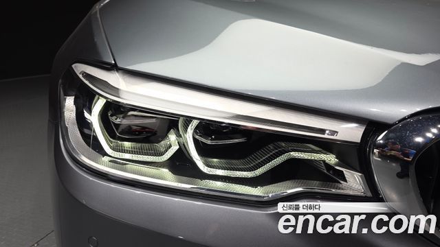 BMW 5-Series 2017 — photo 8