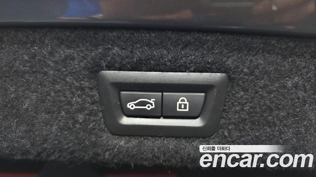 BMW 5-Series 2017 — photo 27