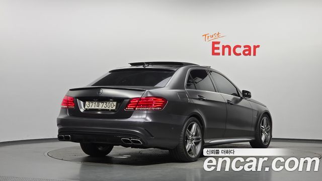 Mercedes-Benz E-Class 2014 — photo 2