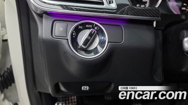 Mercedes-Benz E-Class 2014 — photo 13