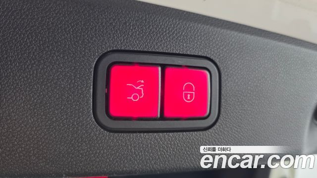 Mercedes-Benz E-Class 2014 — photo 20