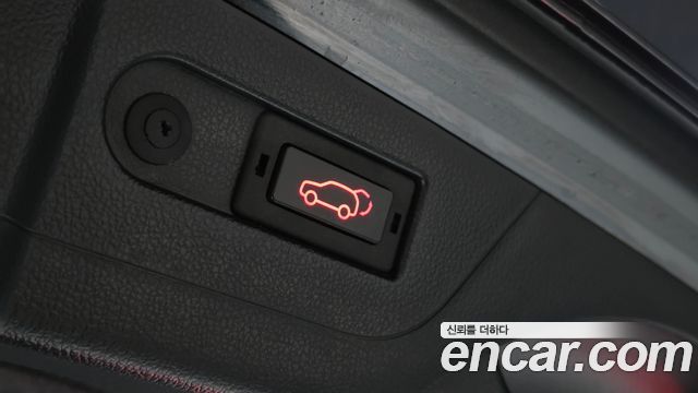 KG Mobility Rexton 2018 — photo 25