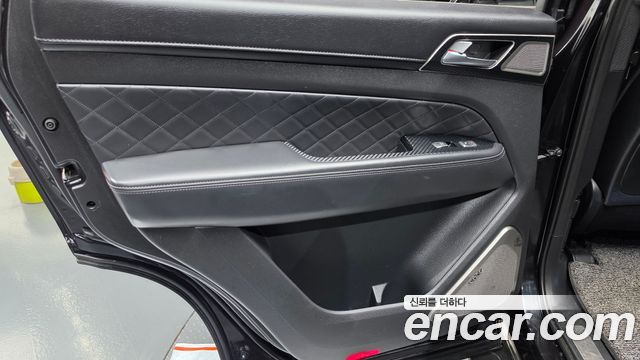 KG Mobility Rexton 2018 — photo 15
