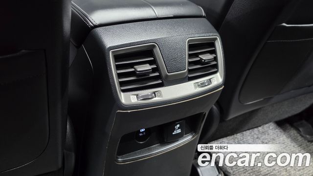 KG Mobility Rexton 2018 — photo 30