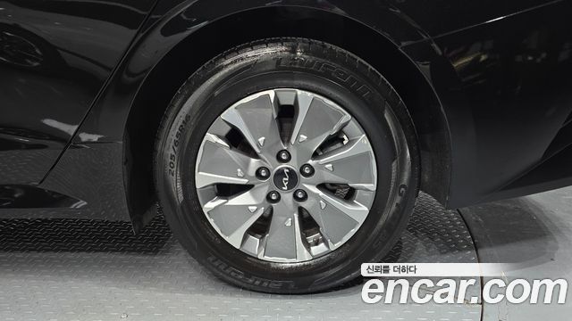 Kia K5 2022 — photo 7