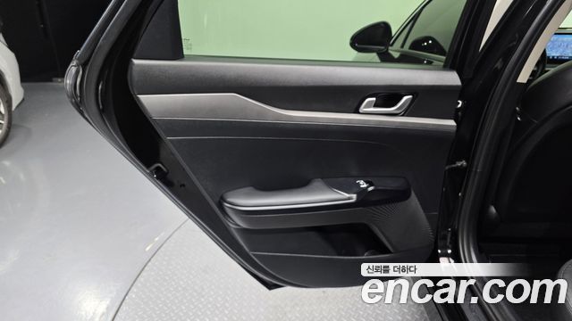 Kia K5 2022 — photo 15