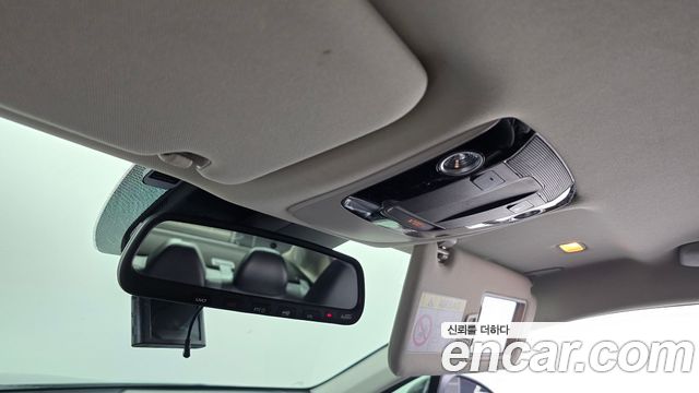 Kia K5 2022 — photo 28
