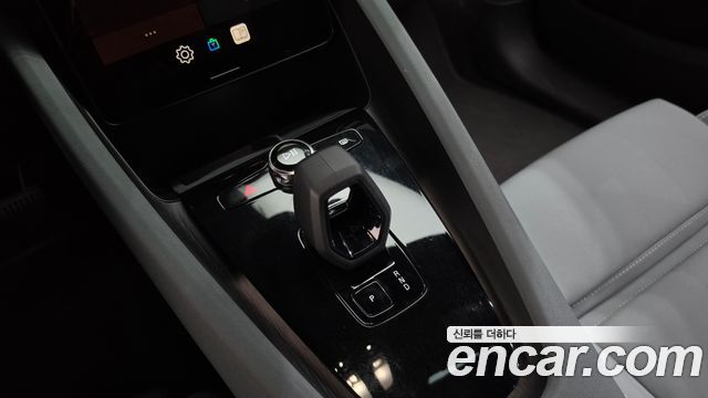 Polestar Polestar 2 2023 — photo 12