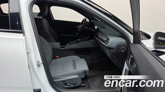 Polestar Polestar 2 2023 — photo 16
