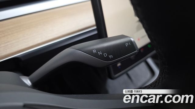 Tesla Model Y 2024 — photo 9