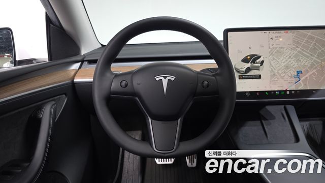 Tesla Model Y 2024 — photo 13