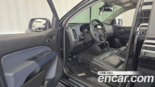 Chevrolet Korea Colorado 2021 — photo 13
