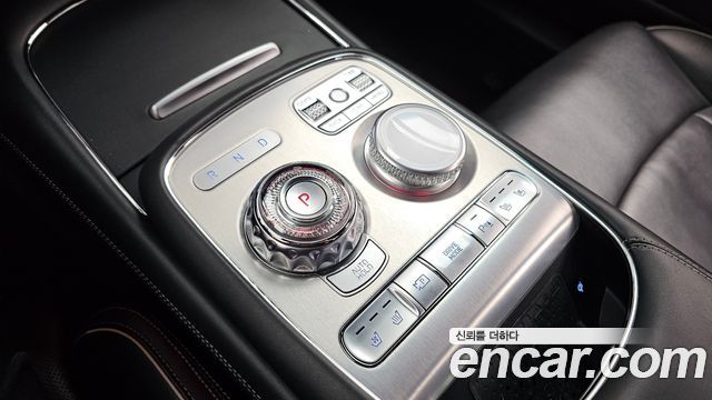 Genesis G90 2022 — photo 12