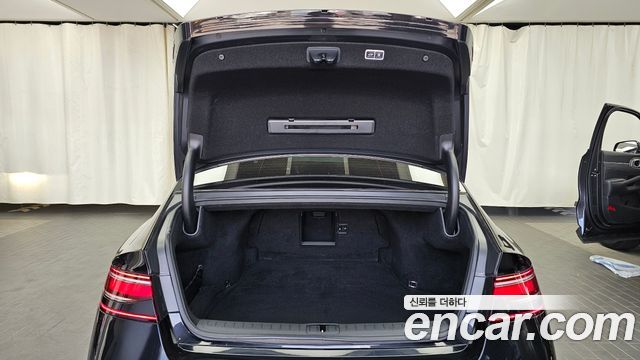 Genesis G90 2022 — photo 26